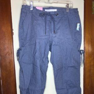 Old navy New with Tags Gray Capris